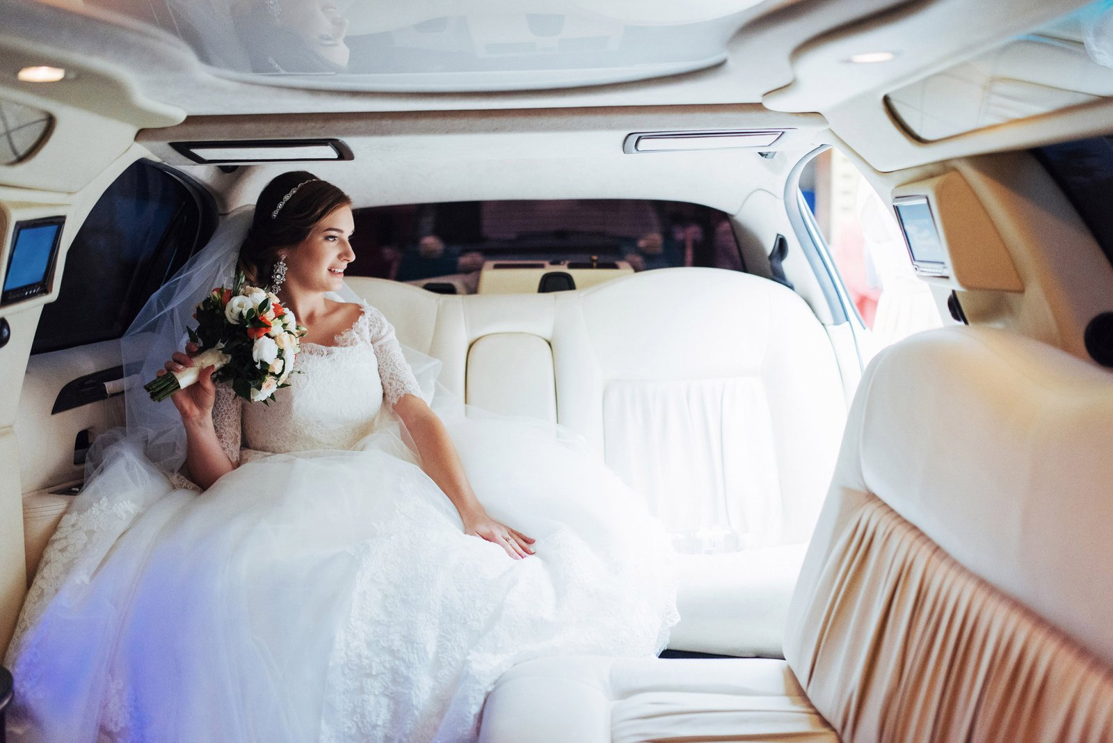 StarTrans wedding shuttle coach for transporting guests in Toronto